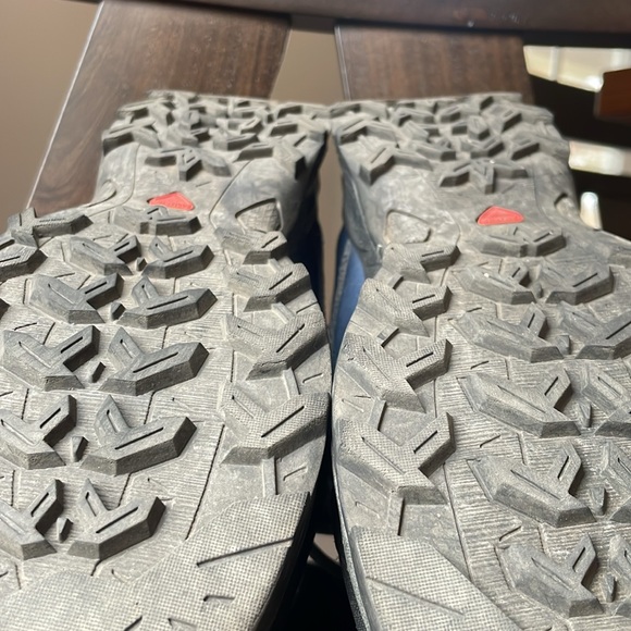 Salomon sz 7 waterproof hiking boots - Picture 7 of 7